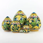 Uova-di-Pasqua-in-Ceramica-con-decoro-700-su-Fondo-Blu-UD7B-150×150-1.webp
