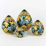 Uova-di-Pasqua-in-Ceramica-con-decoro-Ornato-Fondo-Verde-UD7V-150×150-1.webp